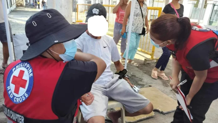 A visitor of Molo Cemetery suffers epileptic seizure