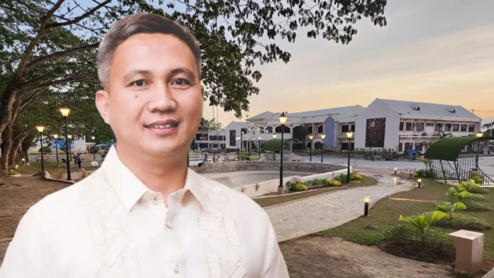 Mayor Stephen Palmares