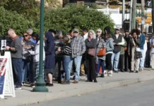 US elections: Lalaki, gindakop matapos nagpamahog nga sunugon ang polling site