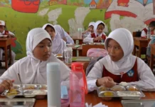Free meal nga proyekto ni Indonesian President Prabowo Subianto, gin-ulan sang pagkamalaot