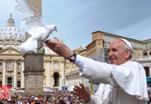 Kapin sa 250,000 ka mga tawo, naghatag sang katapusan nga pagtahod kay Pope Francis