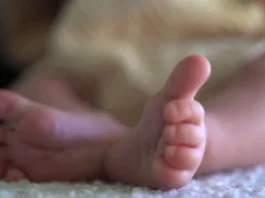 Iloy sang bata nga may yara sang kondisyon nga MSUD, ginpakigbahin nga daku nga bulig sang newborn screening agud mahatagan gilayon sang nagakaigo nga pagbulong ang iya bata