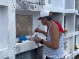 Mga manug-paninlo sa patyo sa Iloilo City, naga-amat-amat na tanyag sang ila serbisyo para sa pista minatay