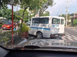 ICPO kag ICTTMO, verbal agreement lamang ang basehan sa pagpahanugot sa mga patrol vehicle sang kapulisan nga magliko sa pedestrian lane sa General Luna Street, Iloilo City