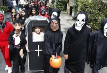 Simbahan Katolika: likawan ang pagsuksok sang makahaladlok nga costume bangud nagahatag ini sang kahigayunan para sa mga yawa nga makasulod sa isa ka tawo