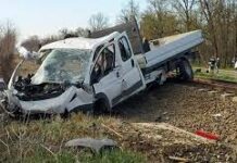 Tren vs truck, lima patay masobra sa 10 nga iba pa naninahan sa Hungary