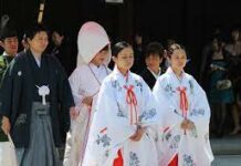 Mag-asawa sa Japan, nag-divorce ag nagpakasae it pauman-uman agud nga magbaeayluhan sa paggamit it apelyido it kada isaea