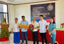 Pag-turn-over it responsibilidad sa bag-ong pungko nga alkalde nga si Juris Bautista Sucro, ginpatigayon