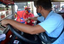 Jeepney drivers, dismayado matapos nga owa pa nanda napanipuslan ro gin-anunsyo nga daywang piso nga dugang sa pamasahe