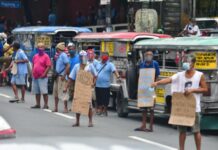 Jeepney drivers uman nga naga-aray kasunod it uman nga pagpataas it presyo it langis
