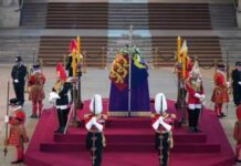 Prince Andrew, nagsuksok sa kauna-unahan nga kahigayunan it military uniform