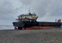 Cargo ship nga sumadsad sa baybayon it Brgy. Polo, New Washington, presente pang nagapabilin sa lugar