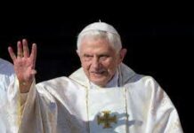 Pagtaliwan ni Pope Benedict XVI, ginkasubo it mga pumueoyo sa Italy