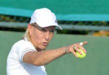 American tennis legend Martina Navratilova na-diagnosed it throat ag breast cancer