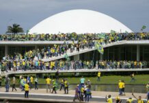 Brazil, ginmandu ro pag-aresto sa top officials matapos eusubon it protesters ro mga edipisyo it gobyerno