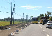 Ginareklamong karsada sa diversion road it calangcang , makato, temporaryong pagabutangan it early warning device ag iwag it DPWH ag barangay council
