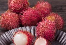 Busoe it rambutan, nagtubo sa tutunlan it 70-anyos nga eaeaki sa Malaysia