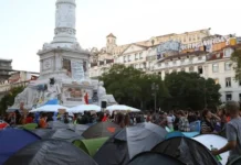 55 aktibista, arestado sa pagbuwag ng mga protest camp sa Portugal