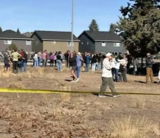 Ama ng dalawang estudyante, pinuri matapos mapigilan ang pamamaril sa Oregon School