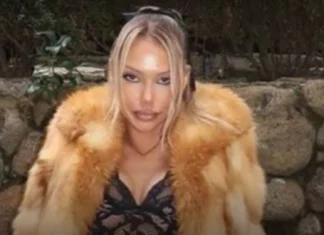 Australian model at swimwear designer na si Sahara Ray, pumanaw sa edad na 34