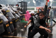 Mga estudyante sa Indonesia, nagpatigayon sang protesta batok sa nagalala nga haze