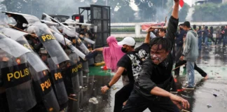Mga estudyante sa Indonesia, nagpatigayon sang protesta batok sa nagalala nga haze