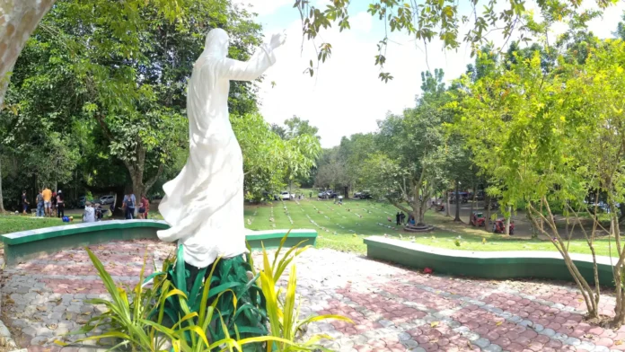 golden-valley-ii-memorial-gardens-preparado-pagdagsa-sang-bisita-todos-los-santos-kag-kalag-kalag