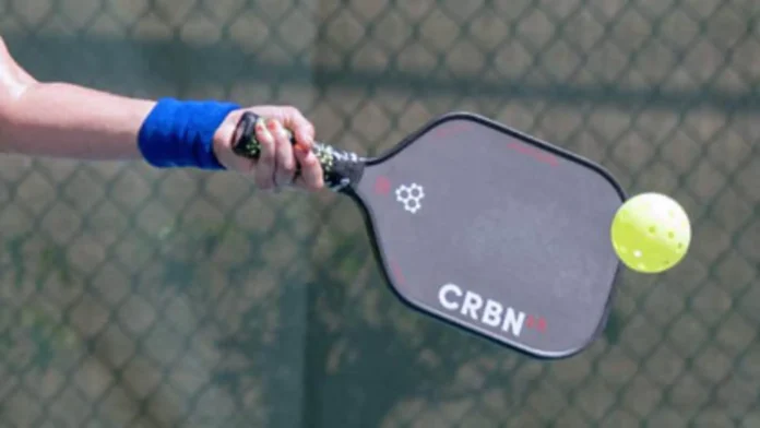 lima-ka-indibidwal-nadakpan-nga-nagapanigarilyo-kag-naga-vape-pickleball-court-koronadal-city