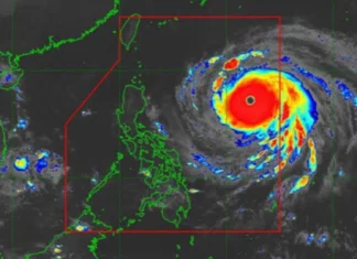 Super Typhoon Rosal, amat-amat nga nagaluya; Signal No. 2, yara sa Batanes