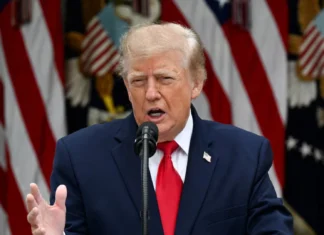Trump, temporaryo nga ginpauntat ang pila ka sanctions batok sa Russia agud mapadayon ang negosasyon sa Ukraine