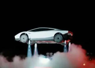 Tesla, inpakitana ti kaunaan a kotse a kabaelanna ti tumayab