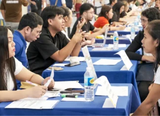 Nasurok a 1.4-milyon a jobseekers ti natulungan ti Trabaho-Agad job fair, segun iti Department of Labor and Employment