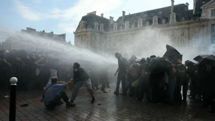 protests-france-2