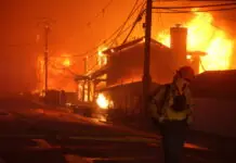 Wildfire idiay LA, California, pinnarigat paylaeng a sebseban