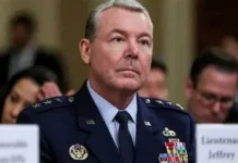 Nangato nga opisyales ti Pentagon, naikkat iti puesto