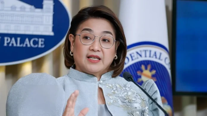 claire-castro-agtalinaed-latta-kas-palace-press-officer