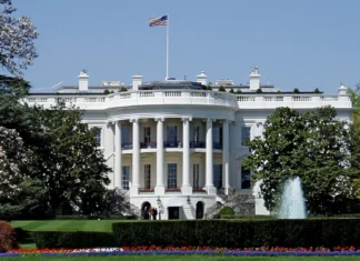 Dua a Chinese national senentensyaan ti pannakaibalud idiay US gapu iti espionage