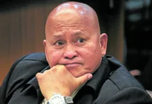 Kinuwestiyon ti kampo ni Senador Ronald “Bato” dela Rosa ti legalidad ti ₱50-milion a gunggona ti gobierno para iti impormasion a mangiturong iti pannakaaresto ti senador.