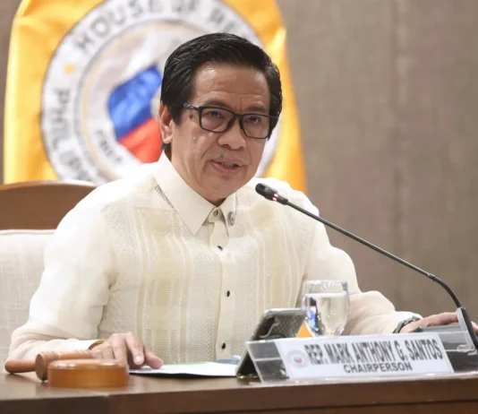Rep. Santos, patpatutukan ti departure alerts iti Laos drug probe