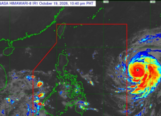Super Typhoon Champi, lalo pay a pimmigsa; Namnamaen a sumrek iti PAR inton bigat, October 20