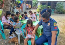 Virac PNP, naglunsad ng Mobile Brigada Pagbasa upang turuan na magbasa at magsulat ang mga kabataan