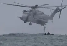 Japan authorities, walang nakitang outside forces at sinabing ‘purely collision’ ang nangyari sa nag-crash na helicopters ng Japan Self-Defense Force Japan helicopter crash