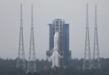 China kaenot-enoting nasyun na matrayumpong nakapagpalanding nin space craft sa dark hemisphere kan bulan