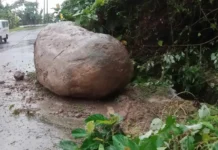 Rock fall at minor landslide, naitala ngayong araw sa Sagñay, Camarines Sur Rock Fall and Minor Landslide in Sagñay