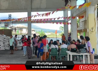 Mga residente sa Barangay Anoling, naghahanda na para sa agarang paglikas kasunod ng muling pag-alburuto ng Bulkang Mayon