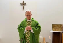 Pope Leo XIV, tinugutang makaluwas na sa ospital