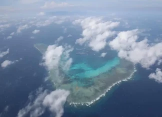 Nagkapirang lehislador, inagyat an China na lumayas sa teritoryo, irespeto an direchos kan Pilipinas