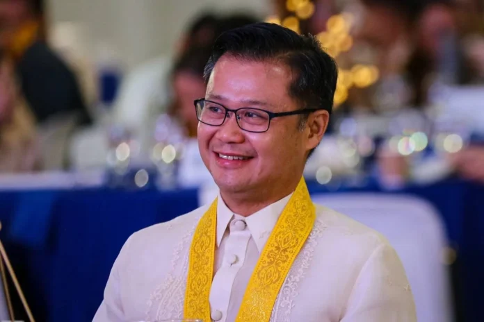 03215810-win-gatchalian-1_cover_1280x853-3