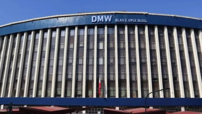 dmw-bicol-nagpagirumdom-publiko-kontra-illegal-recruitment