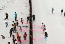 3 seesaw inilagay ng 2 college professor sa US-Mexico border SEESAW